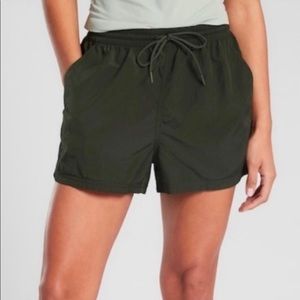 [Athleta] Expedition Hiking Trail Short in Tuscan Olive Green